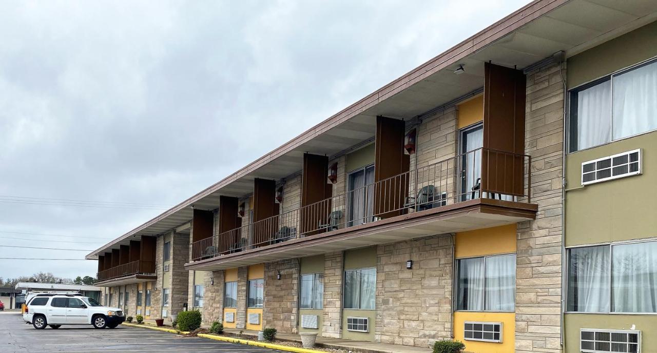 Travelodge By Wyndham בלומינגטון מראה חיצוני תמונה