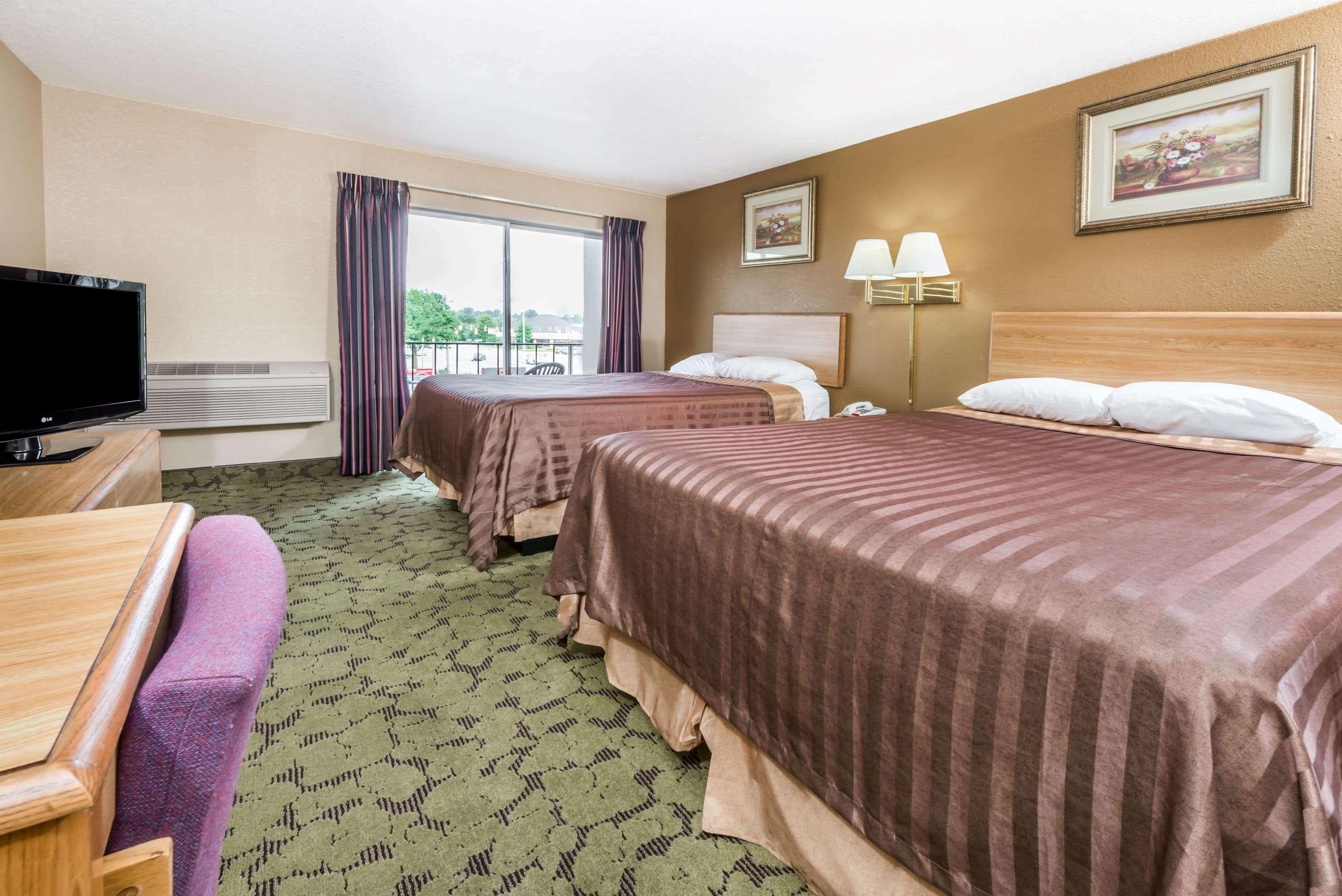 Travelodge By Wyndham בלומינגטון מראה חיצוני תמונה
