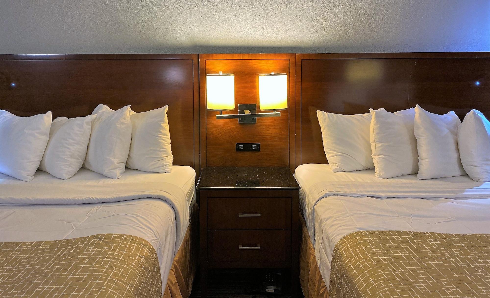 Travelodge By Wyndham בלומינגטון מראה חיצוני תמונה