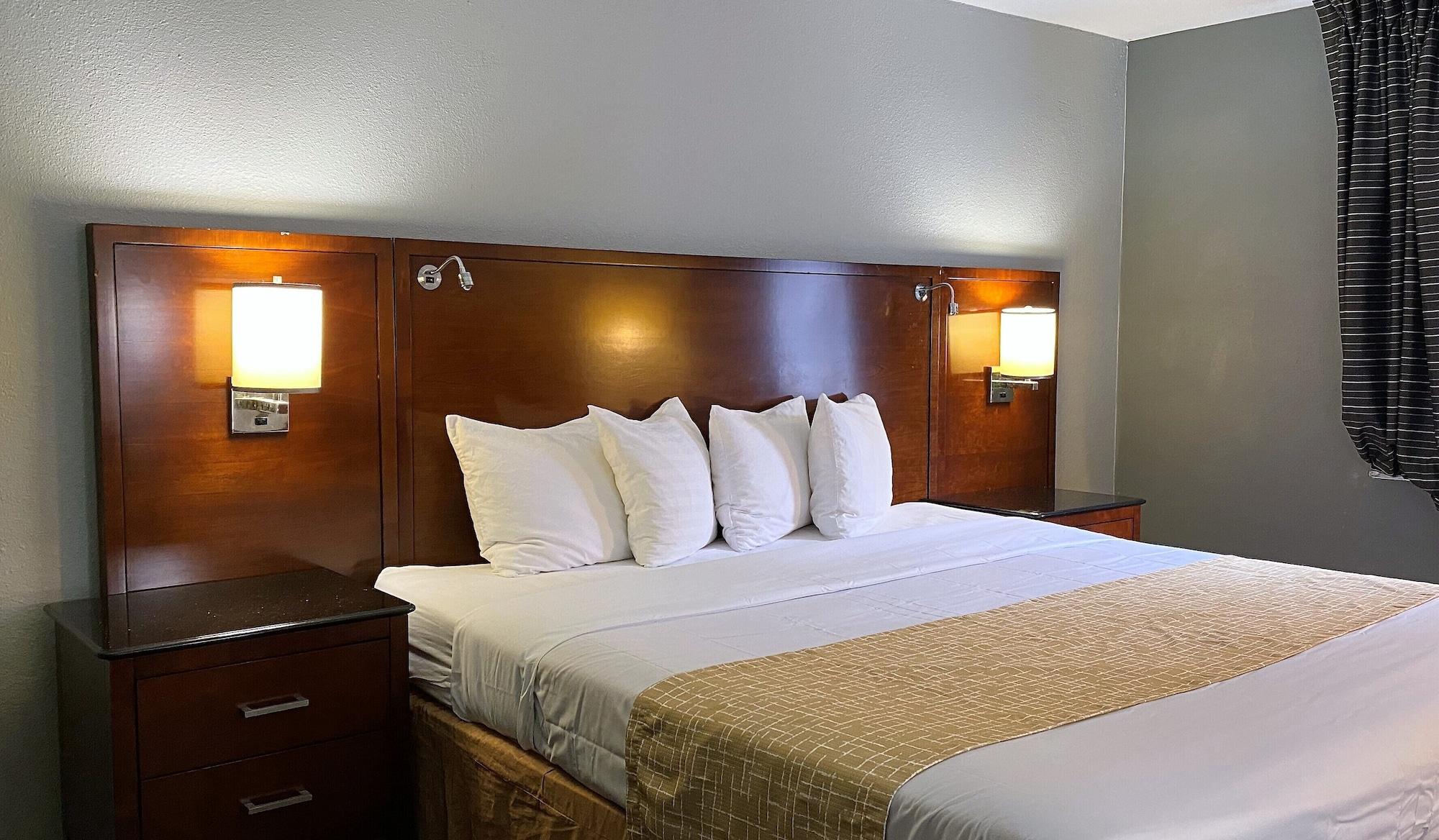 Travelodge By Wyndham בלומינגטון מראה חיצוני תמונה