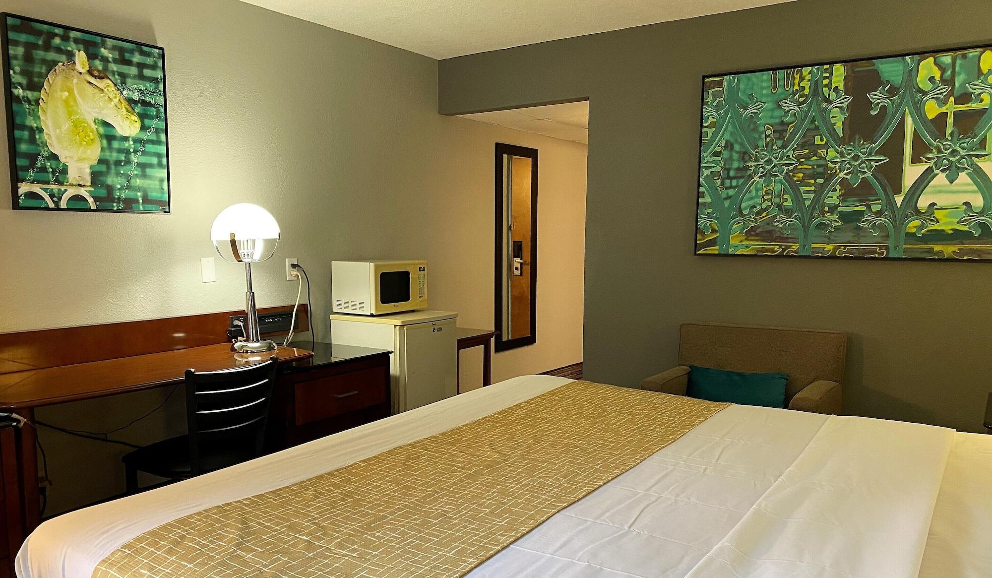 Travelodge By Wyndham בלומינגטון מראה חיצוני תמונה