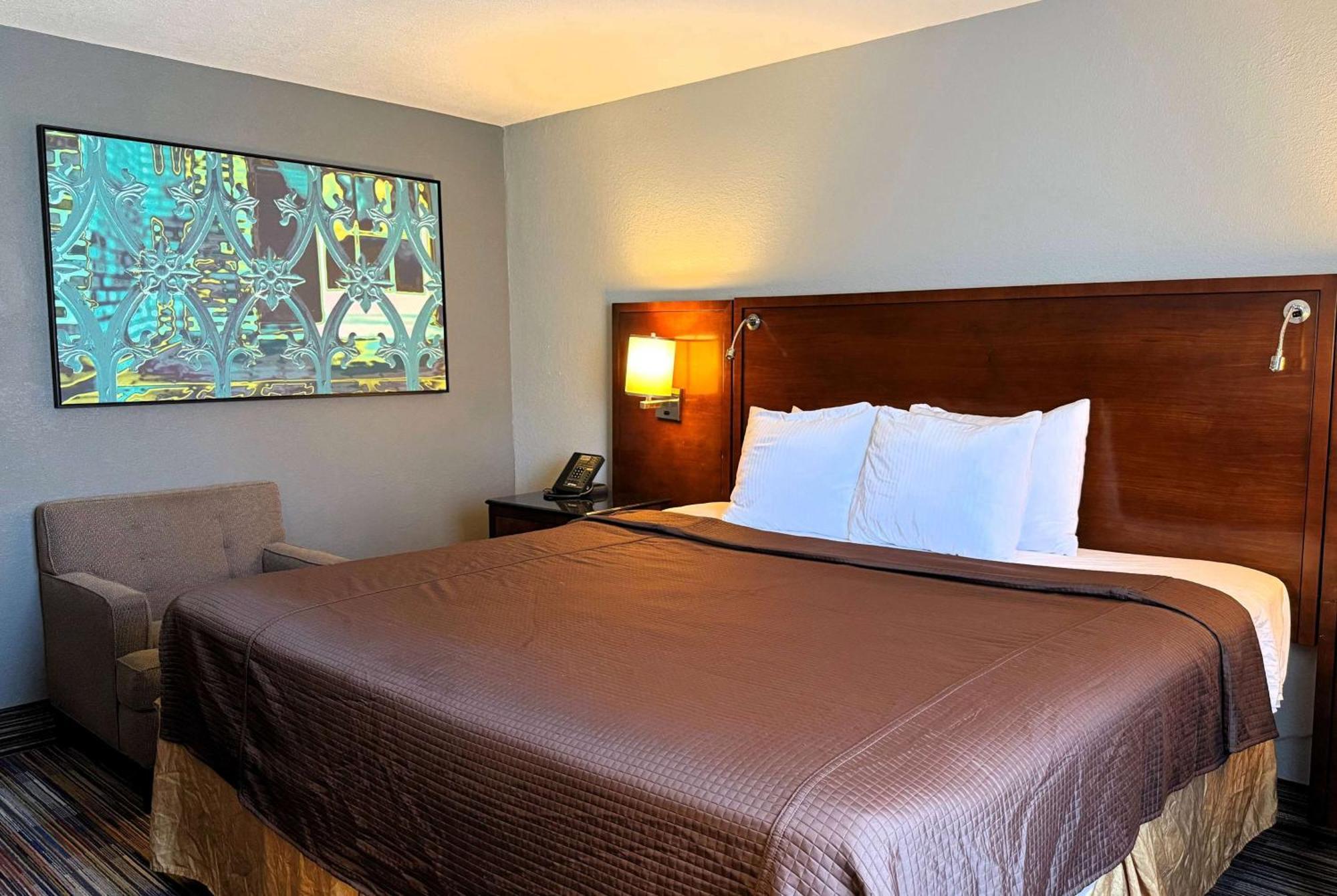 Travelodge By Wyndham בלומינגטון מראה חיצוני תמונה