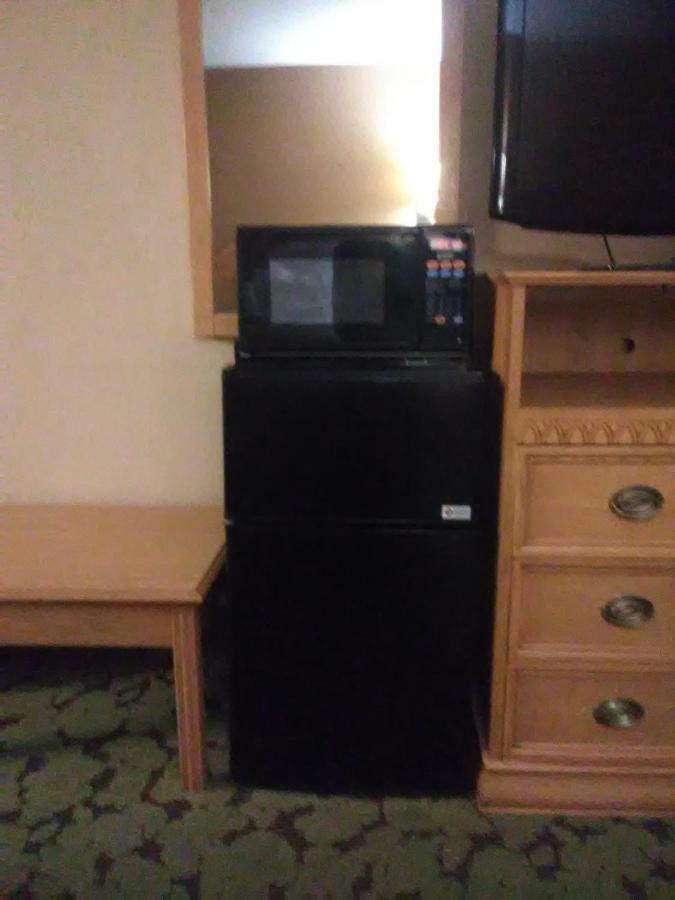 Travelodge By Wyndham בלומינגטון מראה חיצוני תמונה